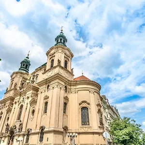 The Old Town Square & Parizska Prag